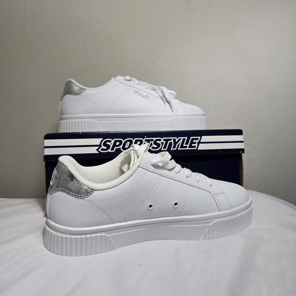 Fila Women's Panache 19 Platform White Sports Sneakers w Silver Accents Size 9.5